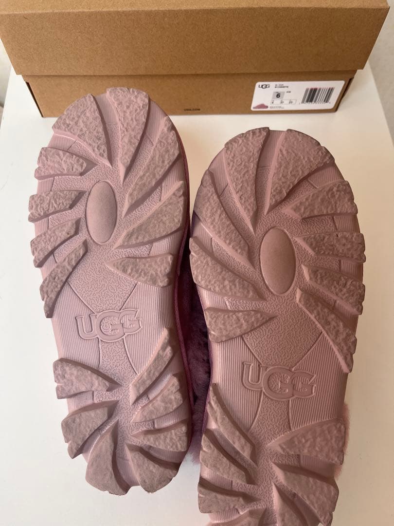 UGG Coquette（コケット）ピンク pink スリッポン