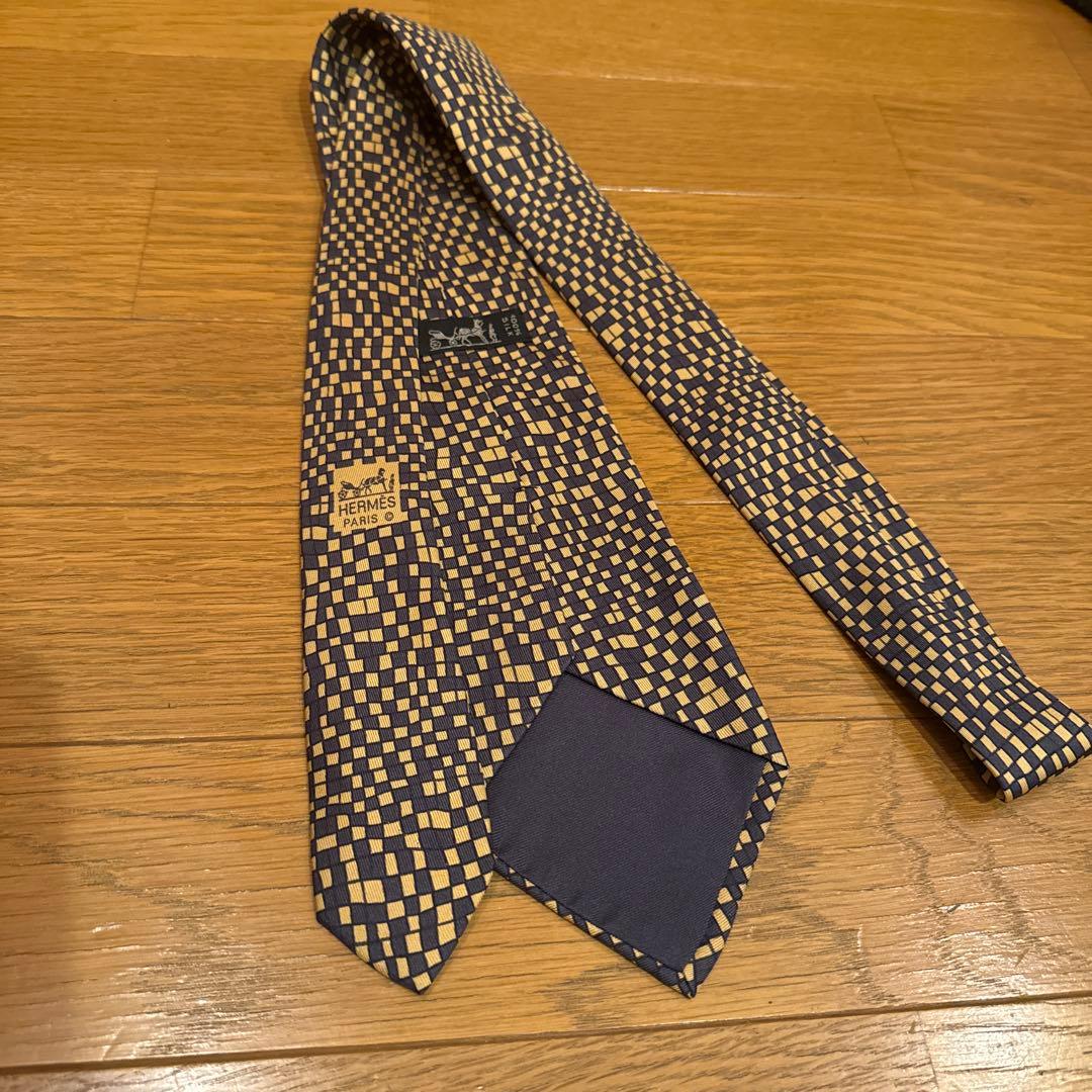 HERMES ネクタイ＆ポケットチーフ