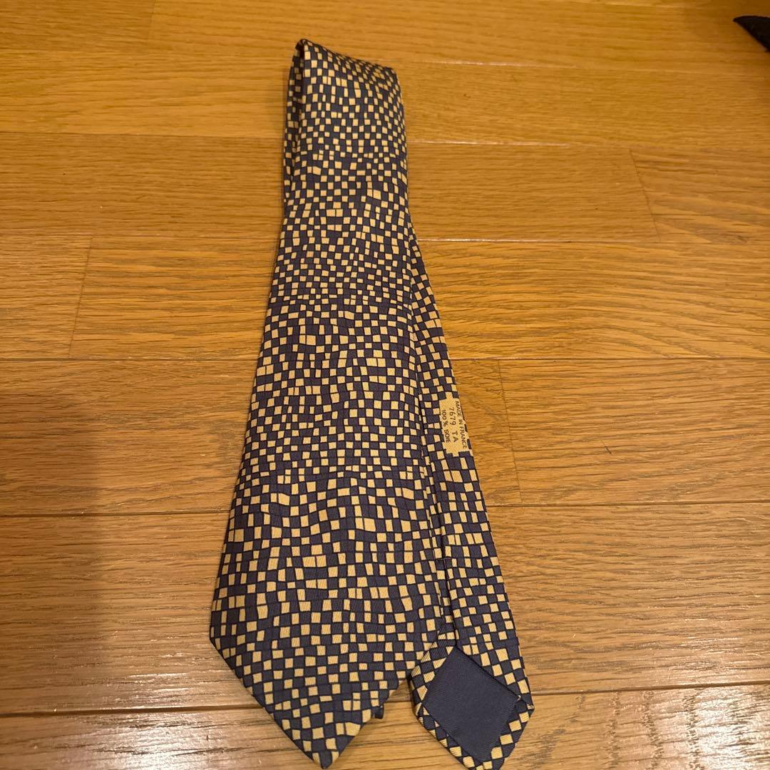 HERMES ネクタイ＆ポケットチーフ