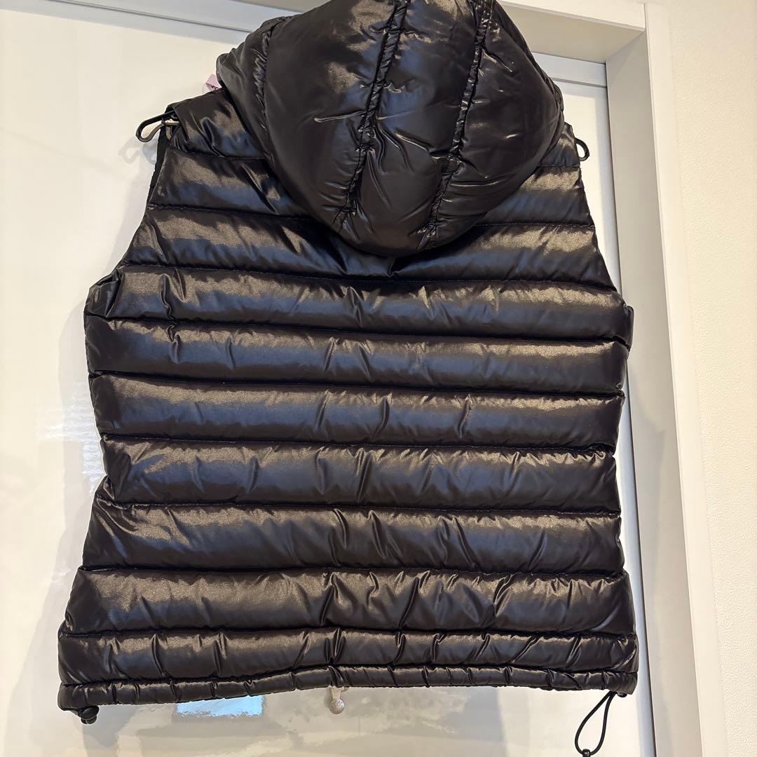 たまPYRENEX ブラックダウンベスト 36サイズ