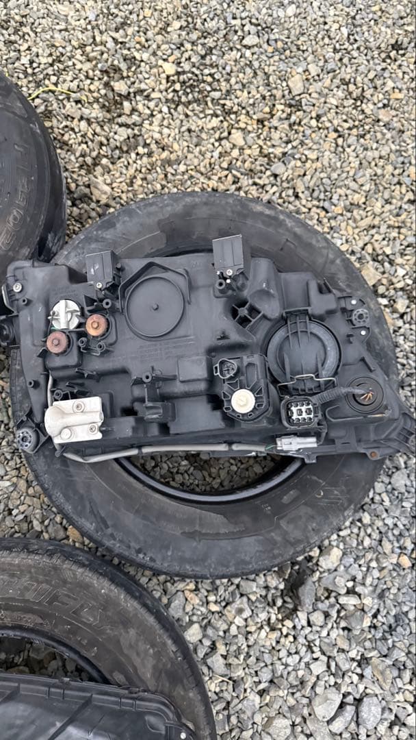 日野レンジャーヘッドライト左