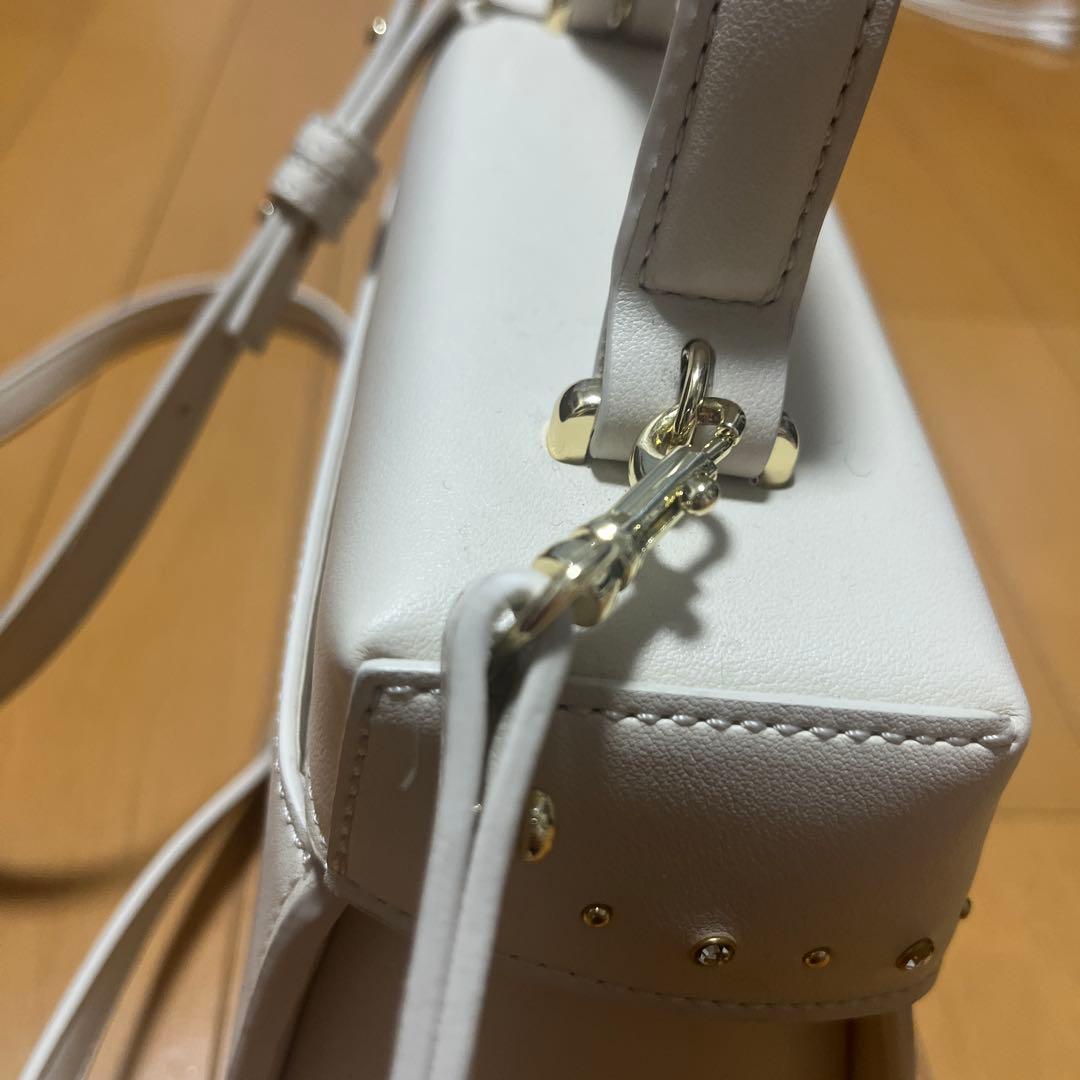 CELFORD リュタン ビジュースタッズポシェット M ホワイトセルフォード