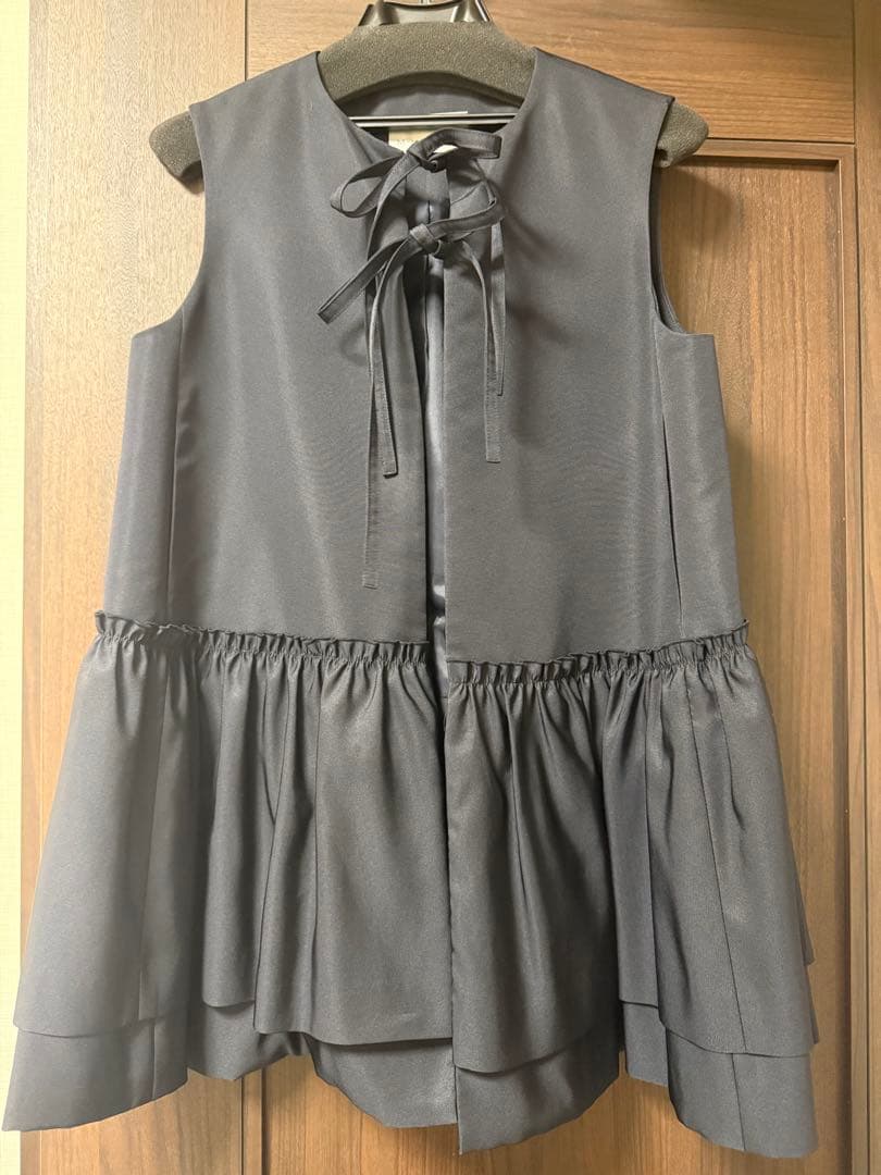 エムプルミエ グログランオープンリボンペプラムジレ　38サイズ