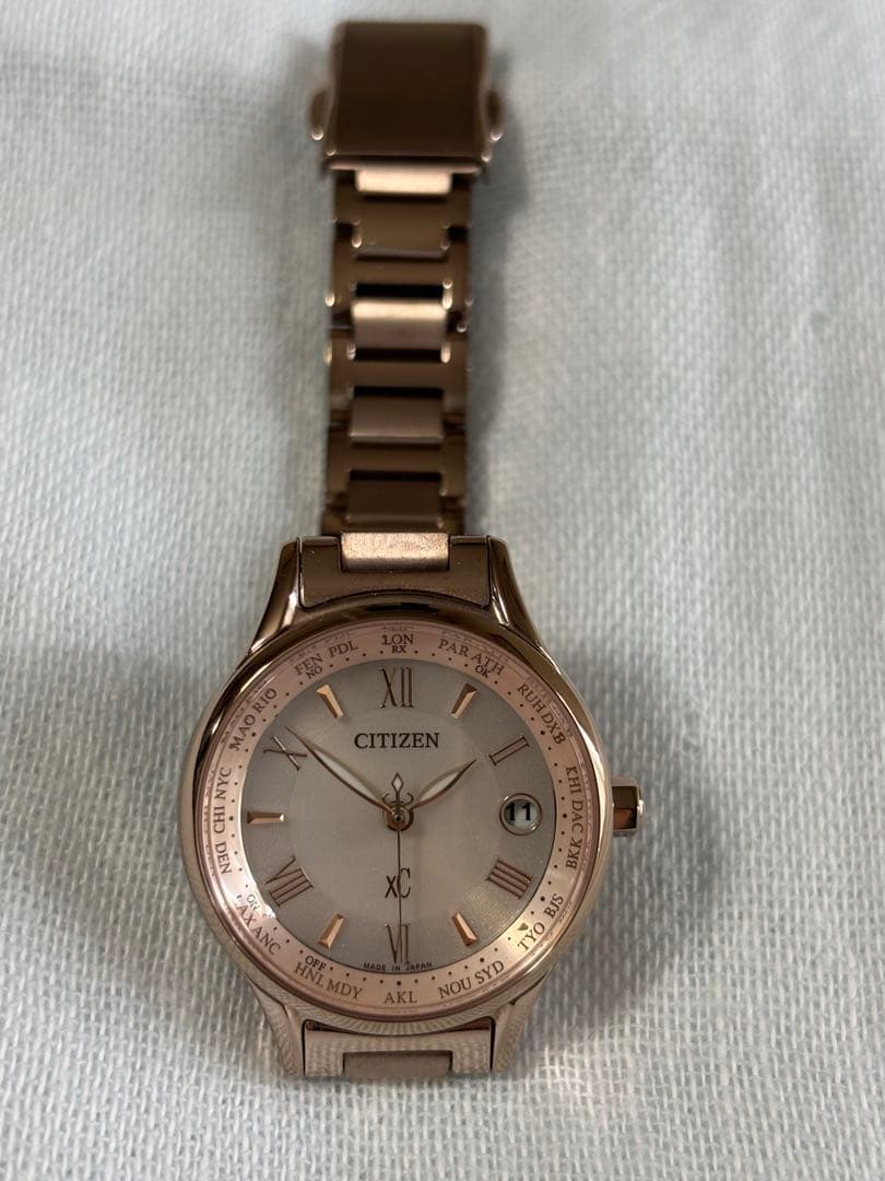CITIZEN XC ベーシックコレクション サクラピンク　電波時計