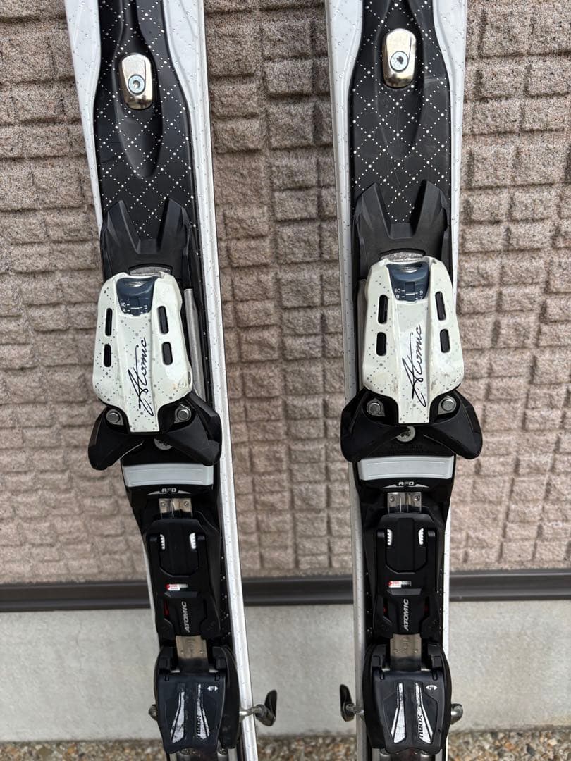 アトミックスキー板D2ホワイト　デモ仕様　166cm