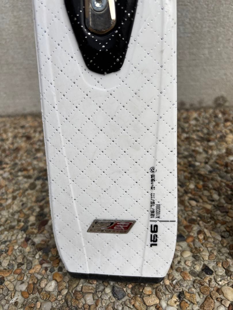 アトミックスキー板D2ホワイト　デモ仕様　166cm