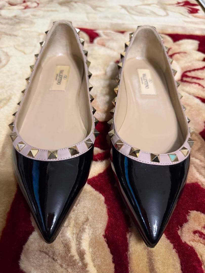 VALENTINO スタッズ ブラック フラットシューズ 22.5