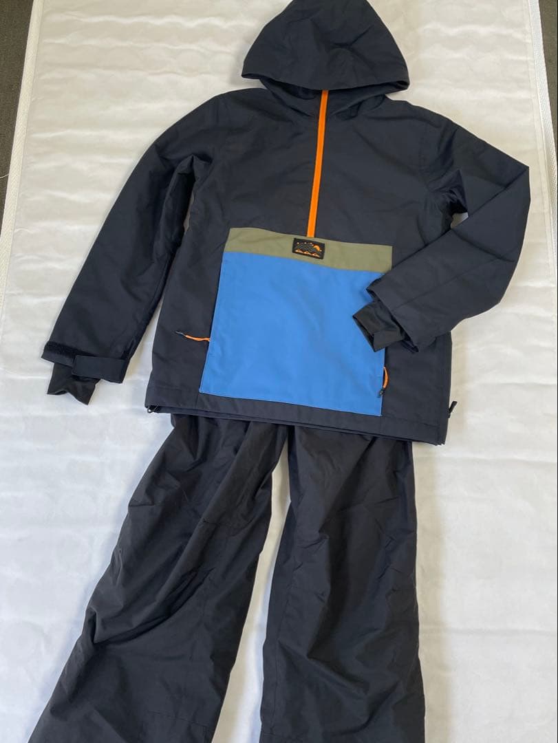 QUIKSILVER キッズ スノーボードウェア