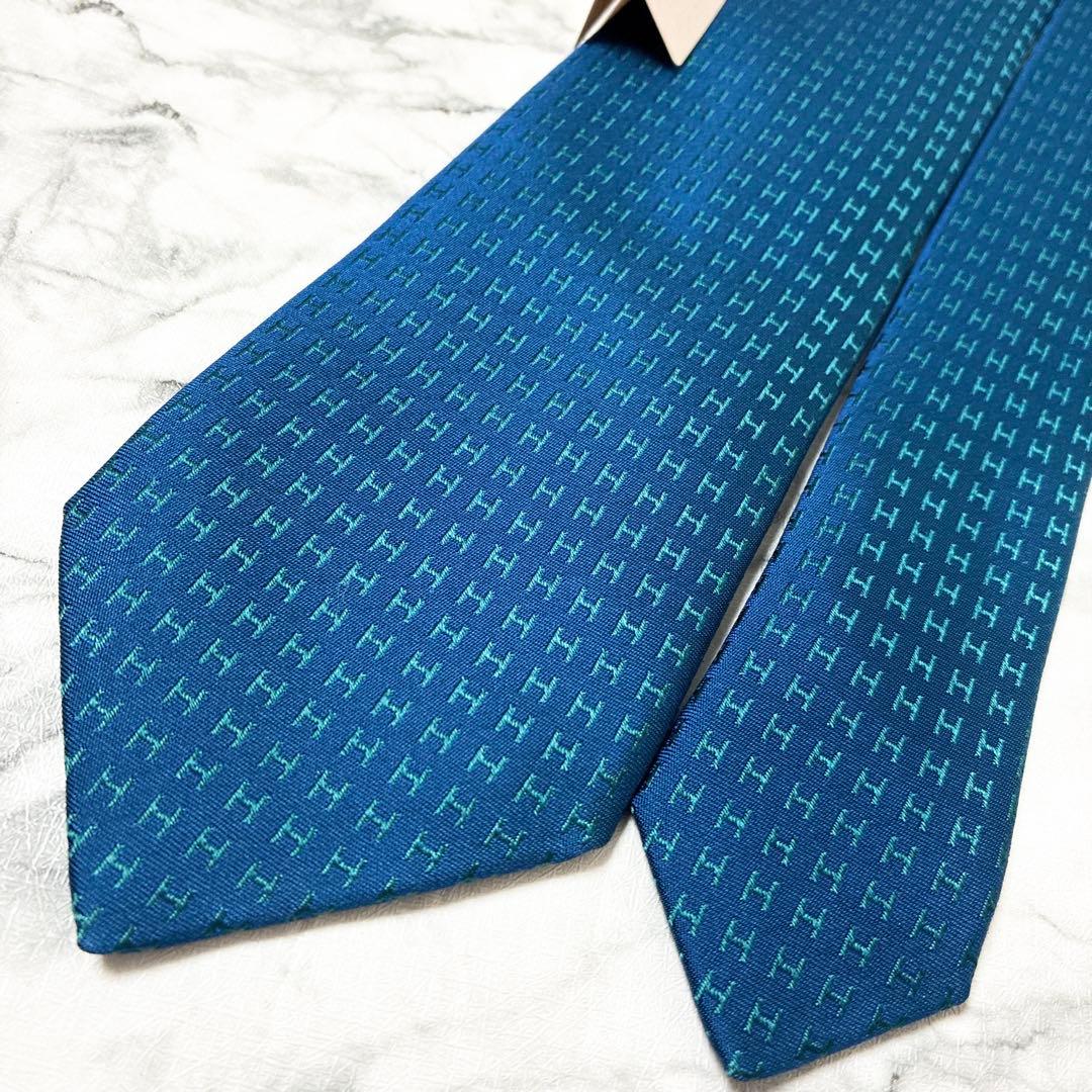 ✨未使用タグ付き箱付き✨HERMES ファソネ　H柄　ブルー系　ネクタイ