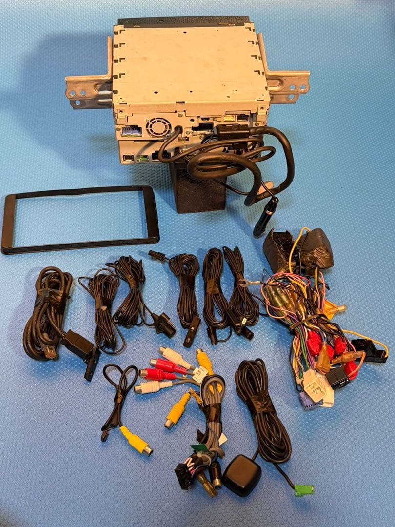 カロッツェリア　サイバーナビ　AVIC-VH09CS　2019年