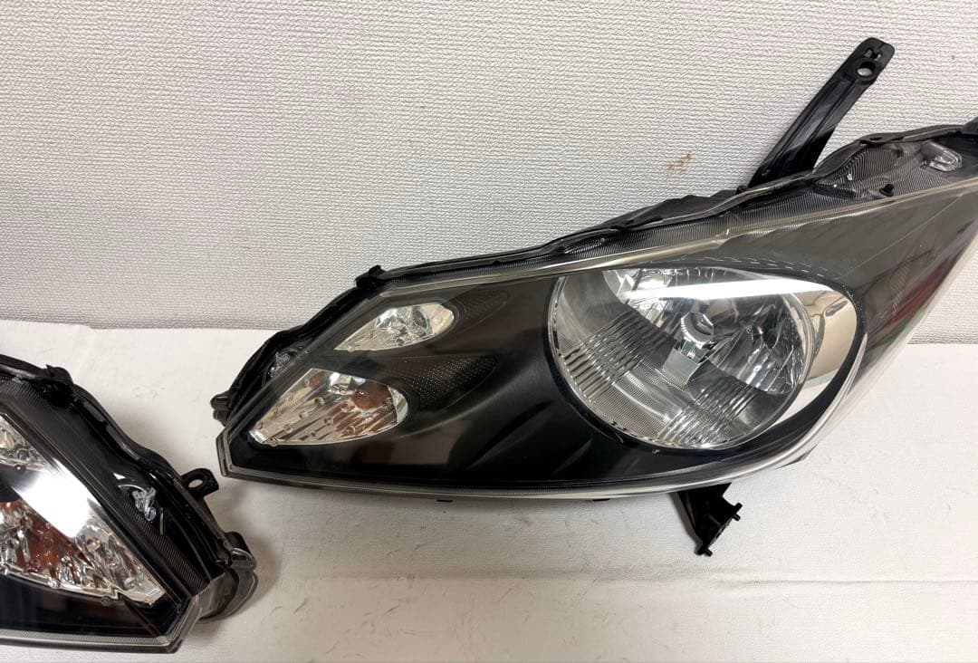 ホンダ フリード GB3/GB4 純正 HID ヘッドライト 左右セット