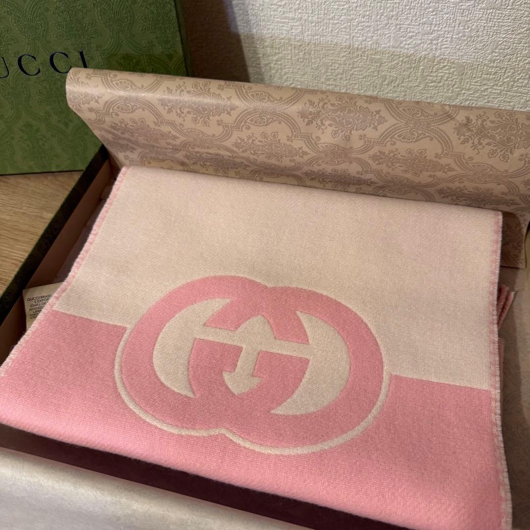 GUCCI インターロッキングG付きウールカシミヤスカーフ