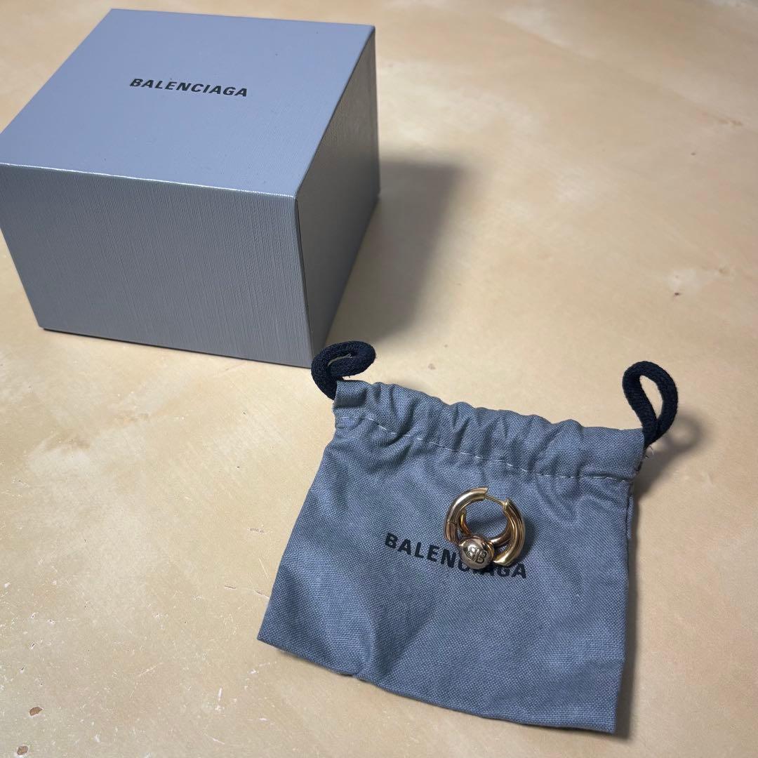ト*ン様 BALENCIAGA ピアス　ゴールド　片耳
