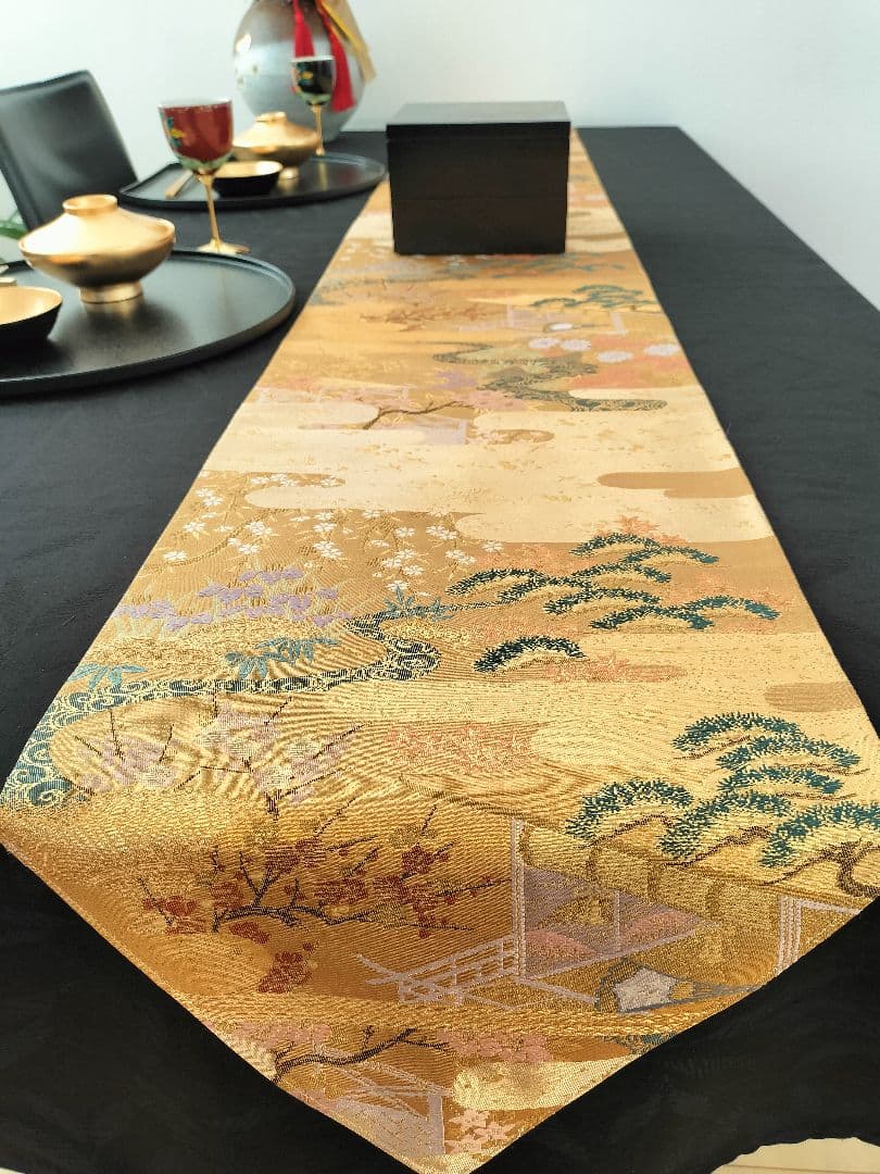 A846★逸品‼️豪華刺繍‼️正絹テーブルランナー2m10cm