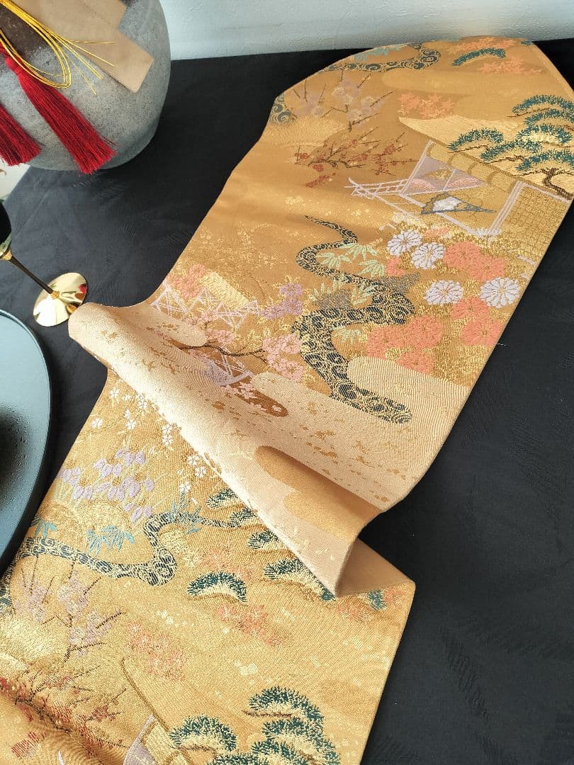 A846★逸品‼️豪華刺繍‼️正絹テーブルランナー2m10cm