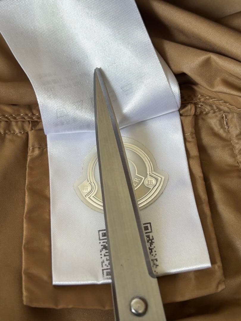 美品　MONCLER モンクレール HIENGU スプリングコート　ベージュ