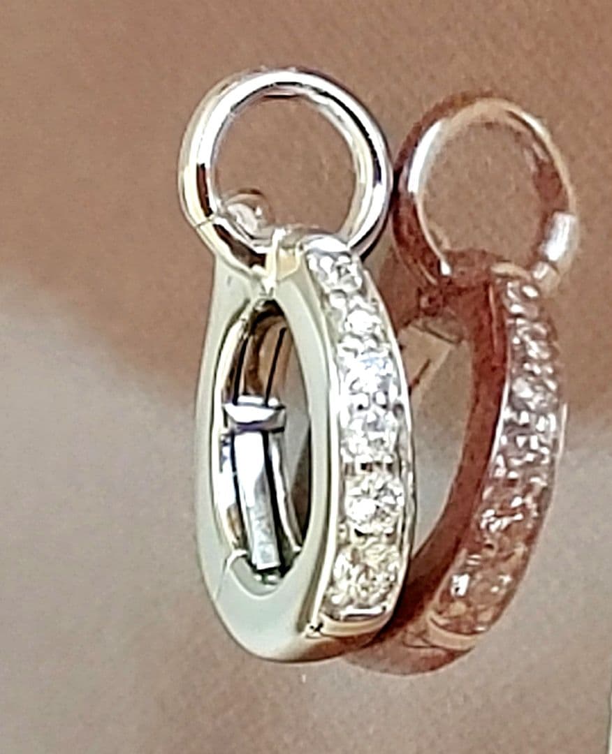 ☆新品未使用☆K18WG&天然ダイヤモンド マルチバチカン チャーム gstv