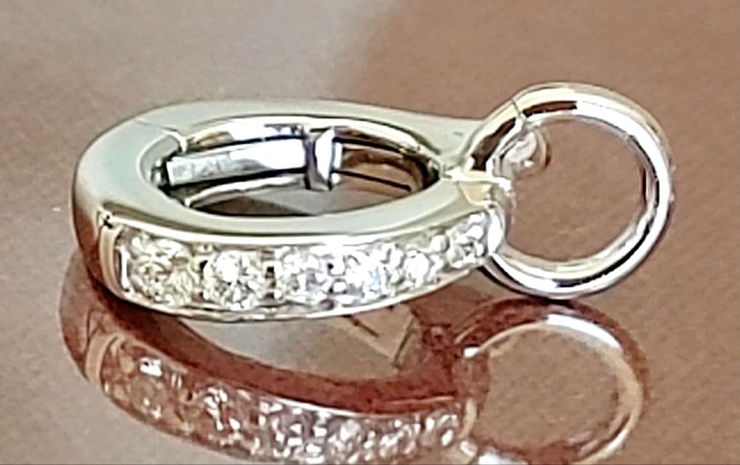 ☆新品未使用☆K18WG&天然ダイヤモンド マルチバチカン チャーム gstv