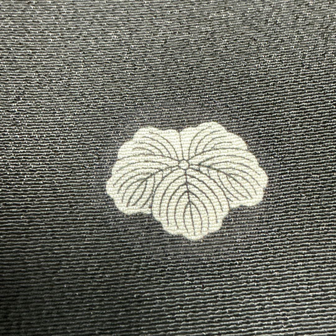 b195 正絹　黒留袖　比翼付　五つ紋　作家物落款　金銀箔　刺繍　着物