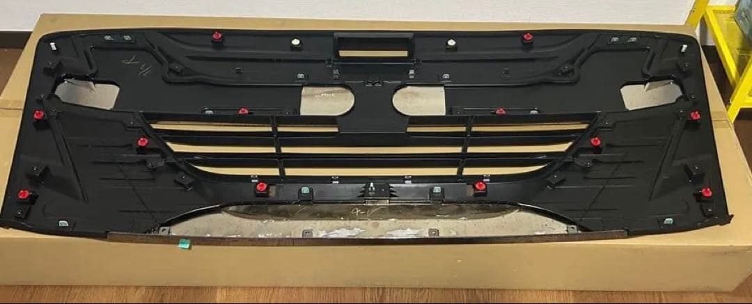 いすず現行ギガ　純正クロームメッキフロントパネル