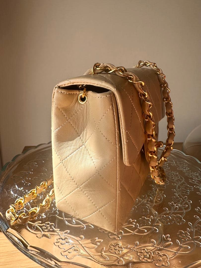 CHANEL ミニマトラッセ ベージュ ラムスキン