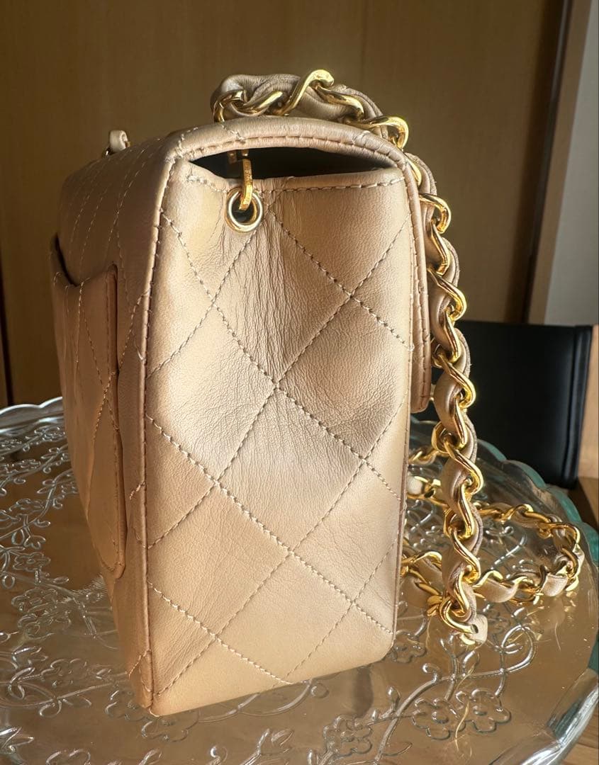 CHANEL ミニマトラッセ ベージュ ラムスキン