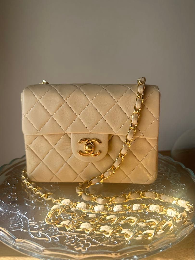 CHANEL ミニマトラッセ ベージュ ラムスキン