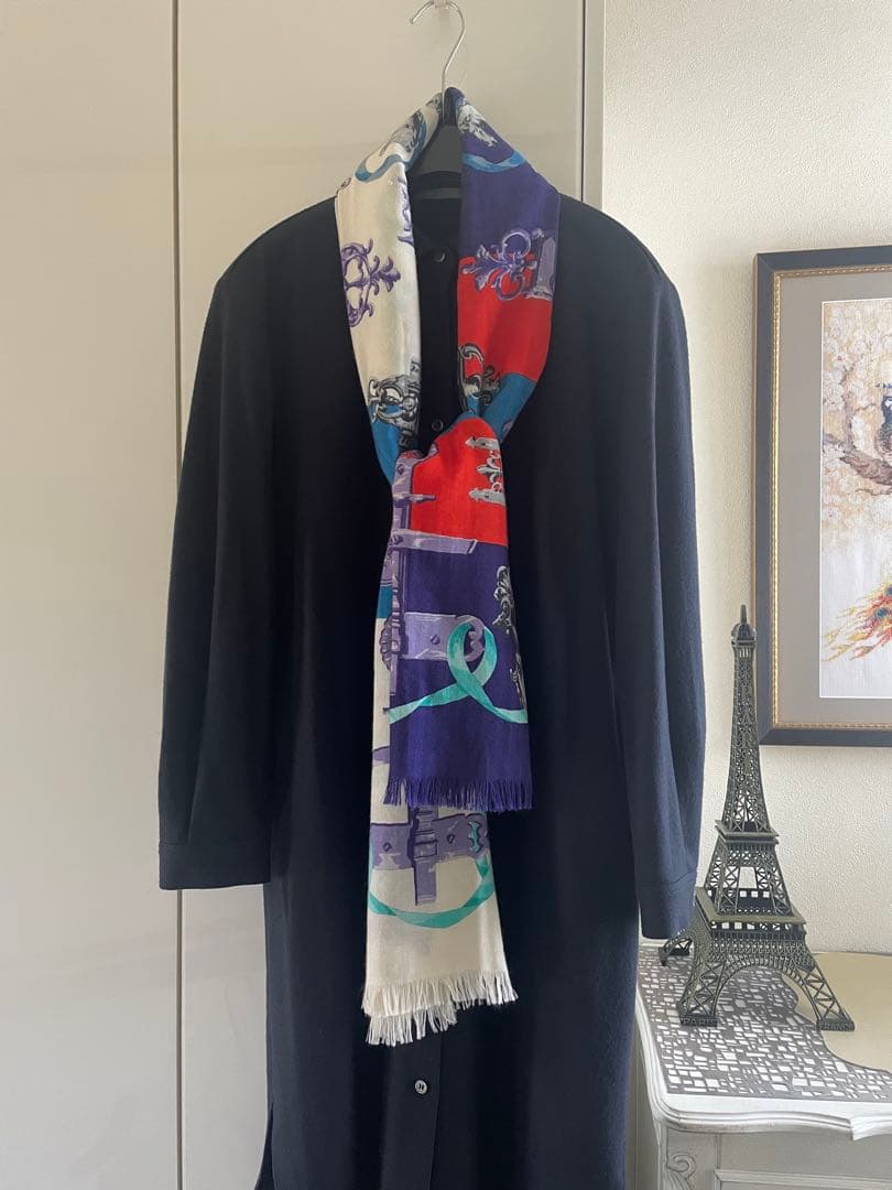 Hermes装飾的なマルチカラーストール