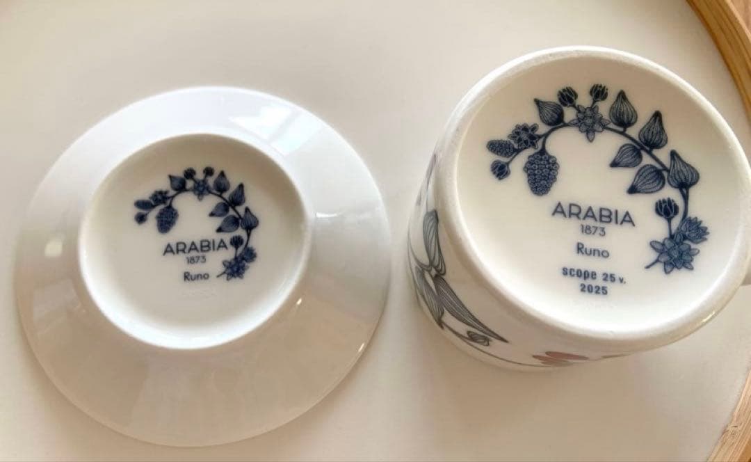 Arabia Runoアラビアルノ　フロストベリー、カップ&プレートセット！