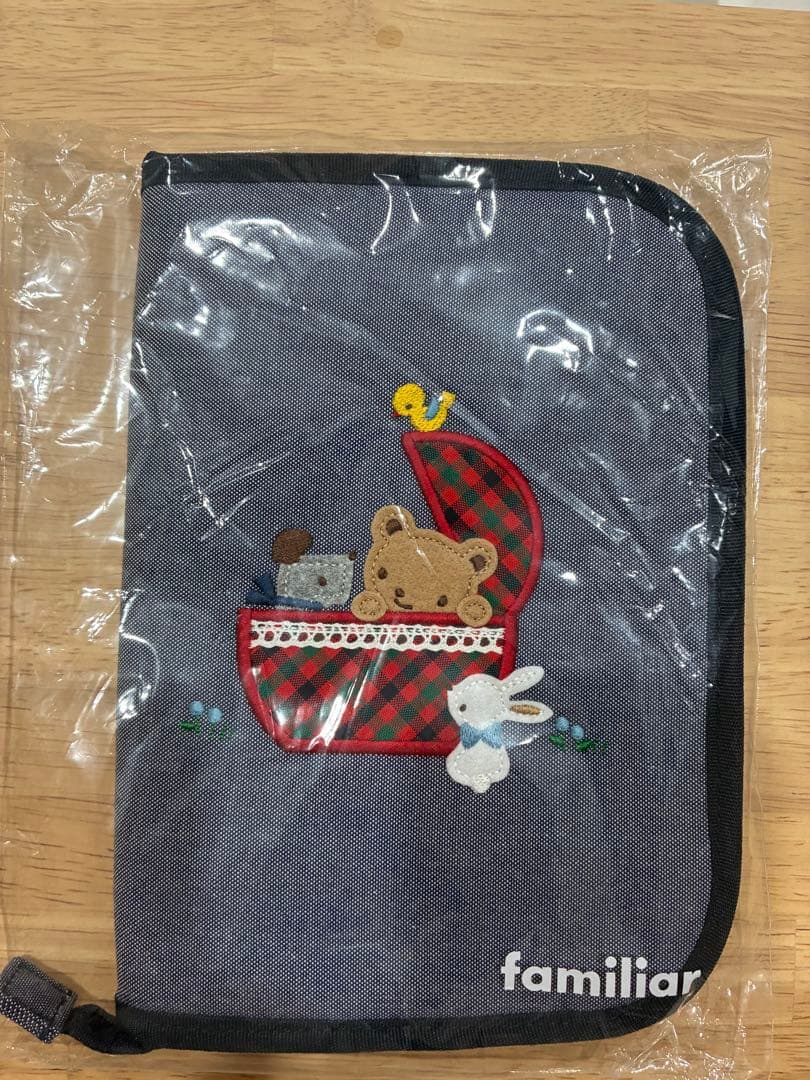 【最終値下げ】新品⭐︎familiar ファミリア　母子手帳ケース