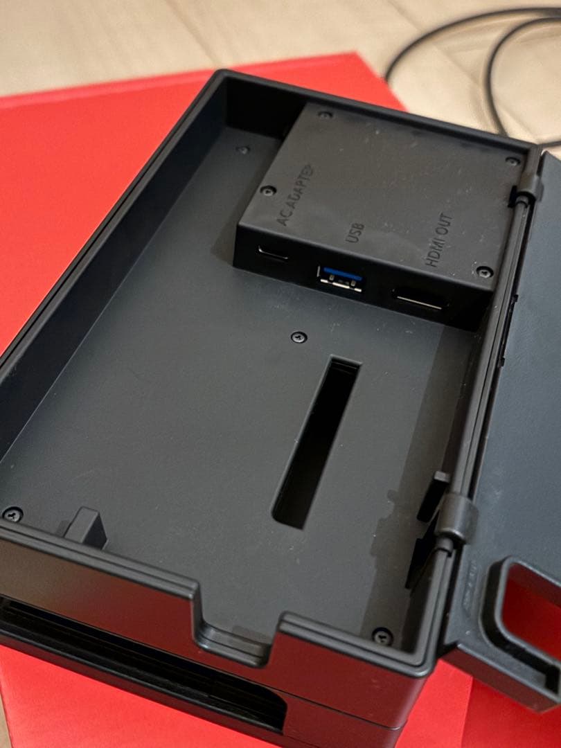 Nintendo Switch 本体 ケース+備品付き