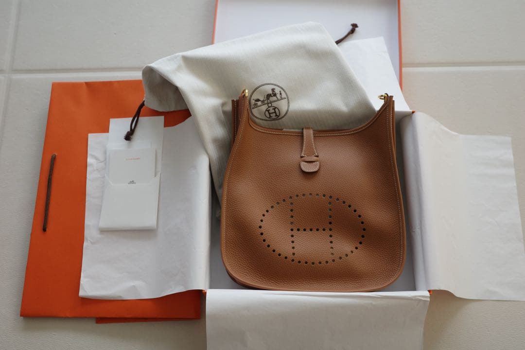 新品未使用★エルメス エヴリン29 ゴールド 25年12月購入