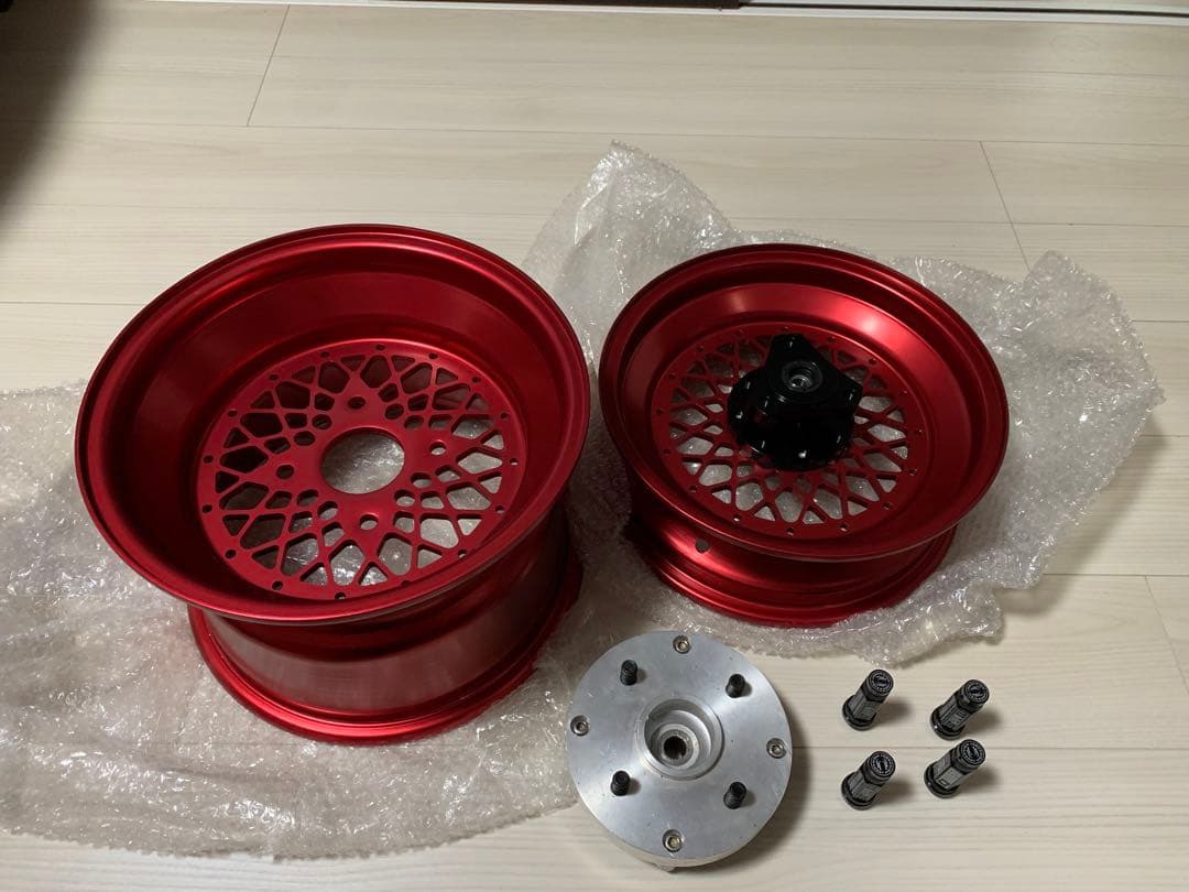 ホンダ ズーマー用ホイール (サイズ:12x4/12x8) ボルトとハブも含め