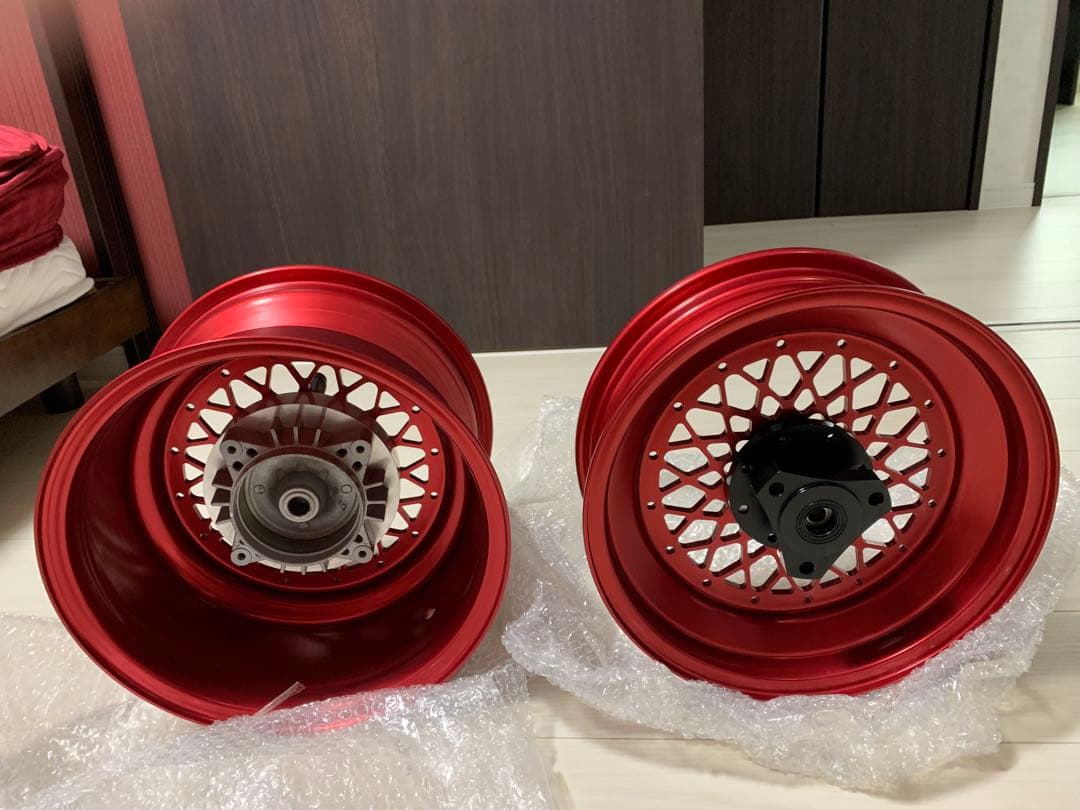 ホンダ ズーマー用ホイール (サイズ:12x4/12x8) ボルトとハブも含め