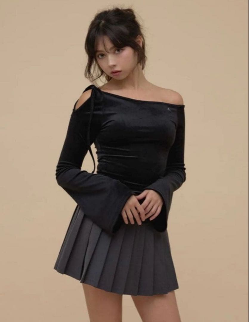 andmary Ruth velour tops black 新作