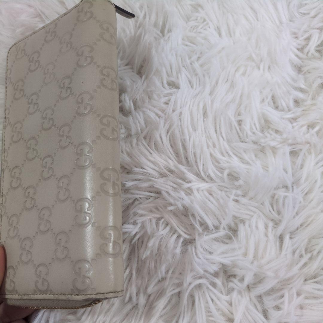 GUCCI 長財布 ラウンドジップ シマ 金プレート 型押し レザー ホワイト
