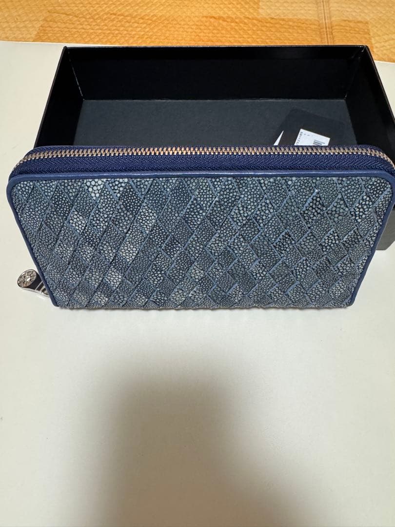 新品！値下げ！！定価110,000円muta marine 長財布