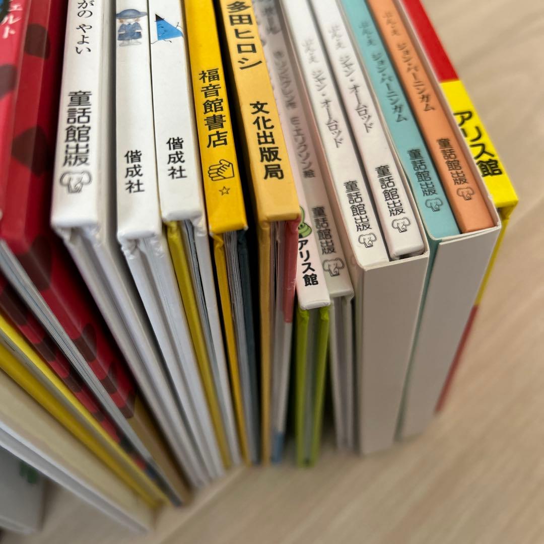 童話館ぶっくくらぶ ・絵本まとめ売り22冊　（1歳2歳　小さいいちごコース）