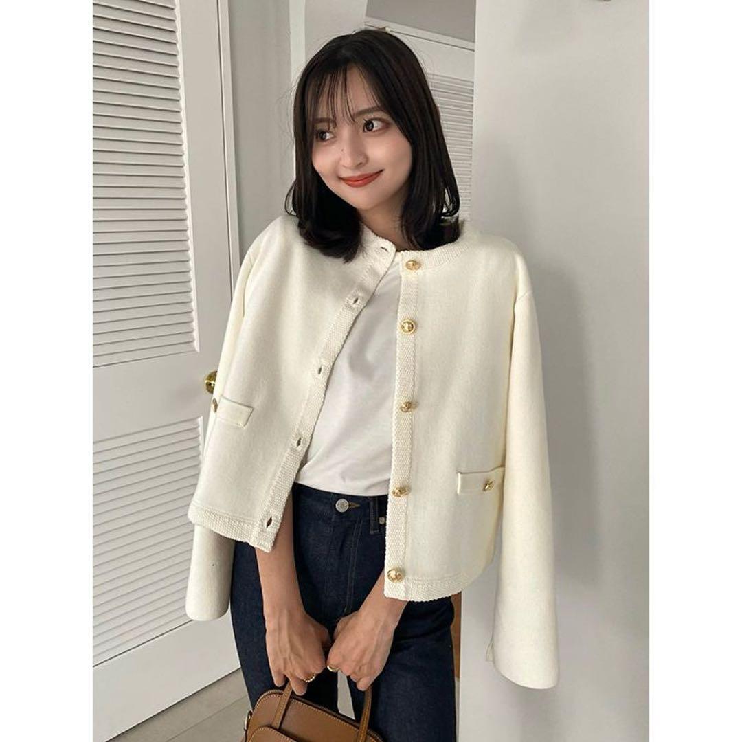 anuans オリジナルボタンノーカラーニットジャケット　アイボリー