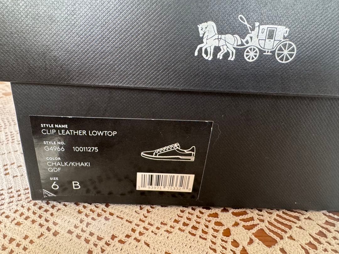 COACH ベージュ スニーカー