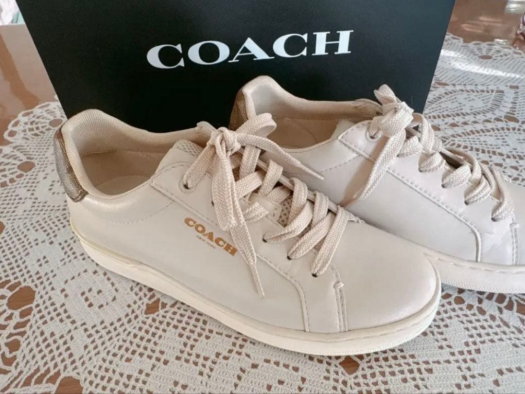 COACH ベージュ スニーカー
