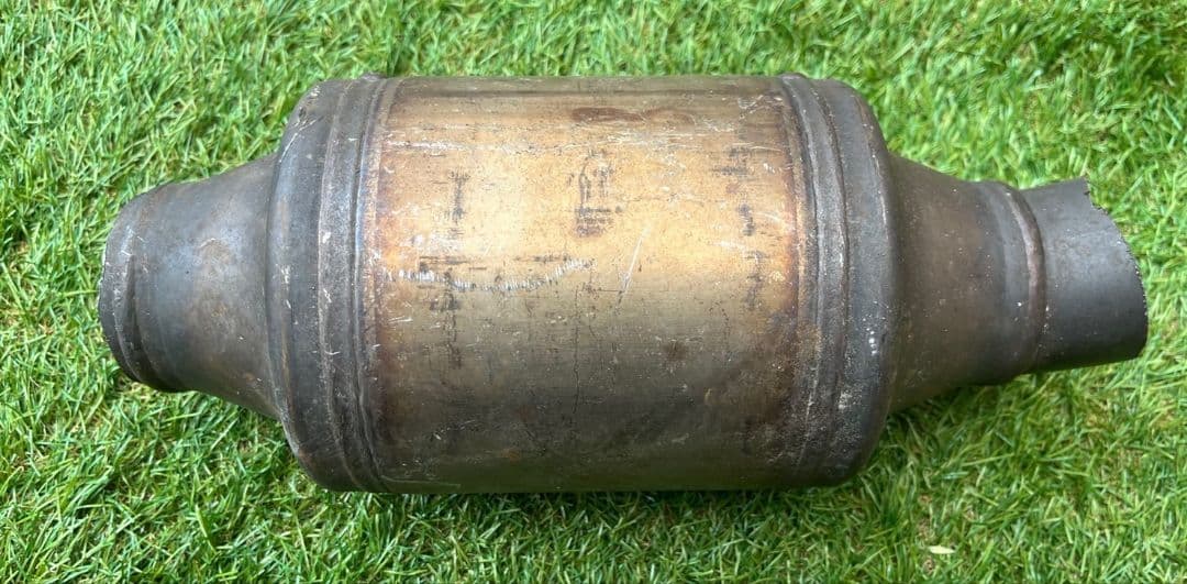 アウディ/フォルクスワーゲン 純正触媒 1K0131701EN