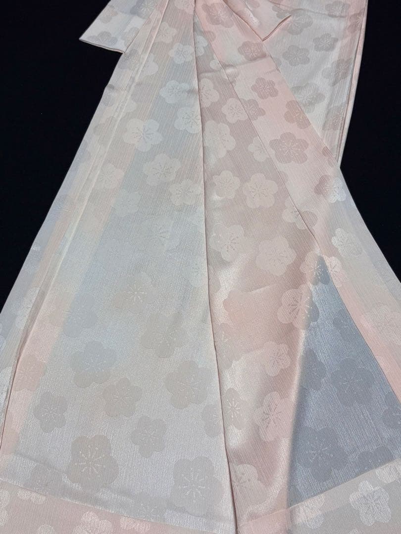 未使用品　和服　単衣　東レシルック　梅模様　無双.長襦袢(紐付)早い者勝ち