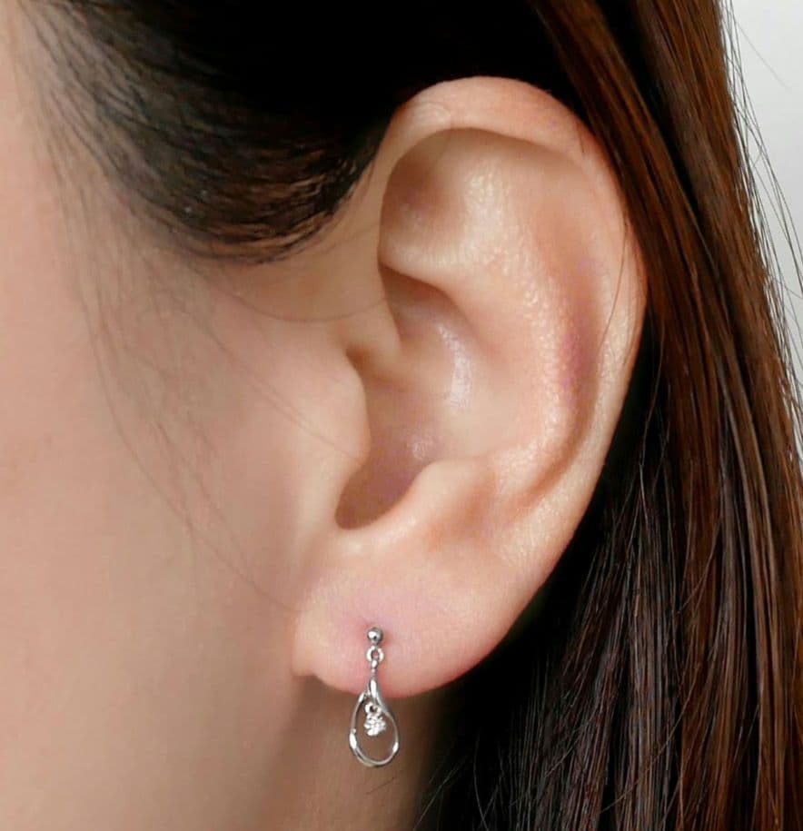 K10ホワイトゴールドダイヤモンドドロップピアス