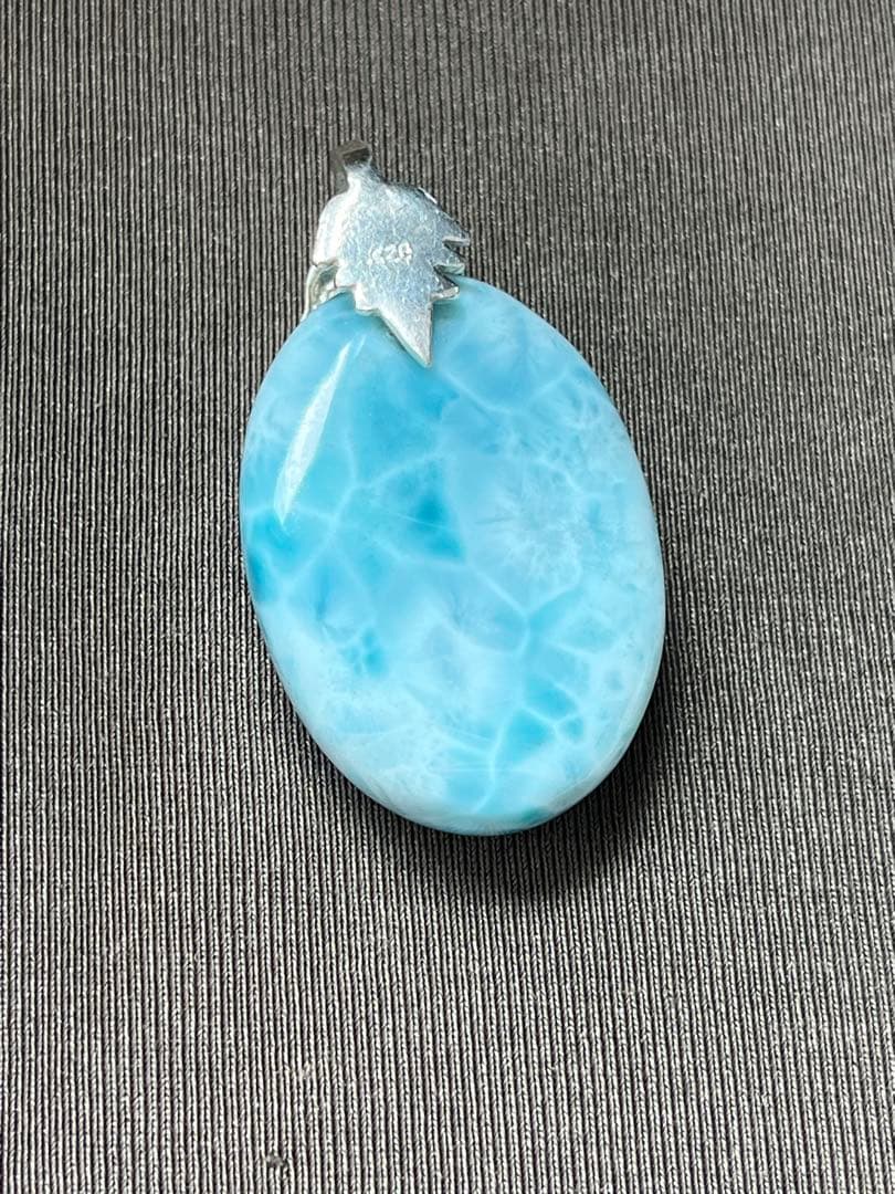 天然石ラリマー☆高品質！オーバル型ペンダントトップ☆リーフ型バチカンがステキ！