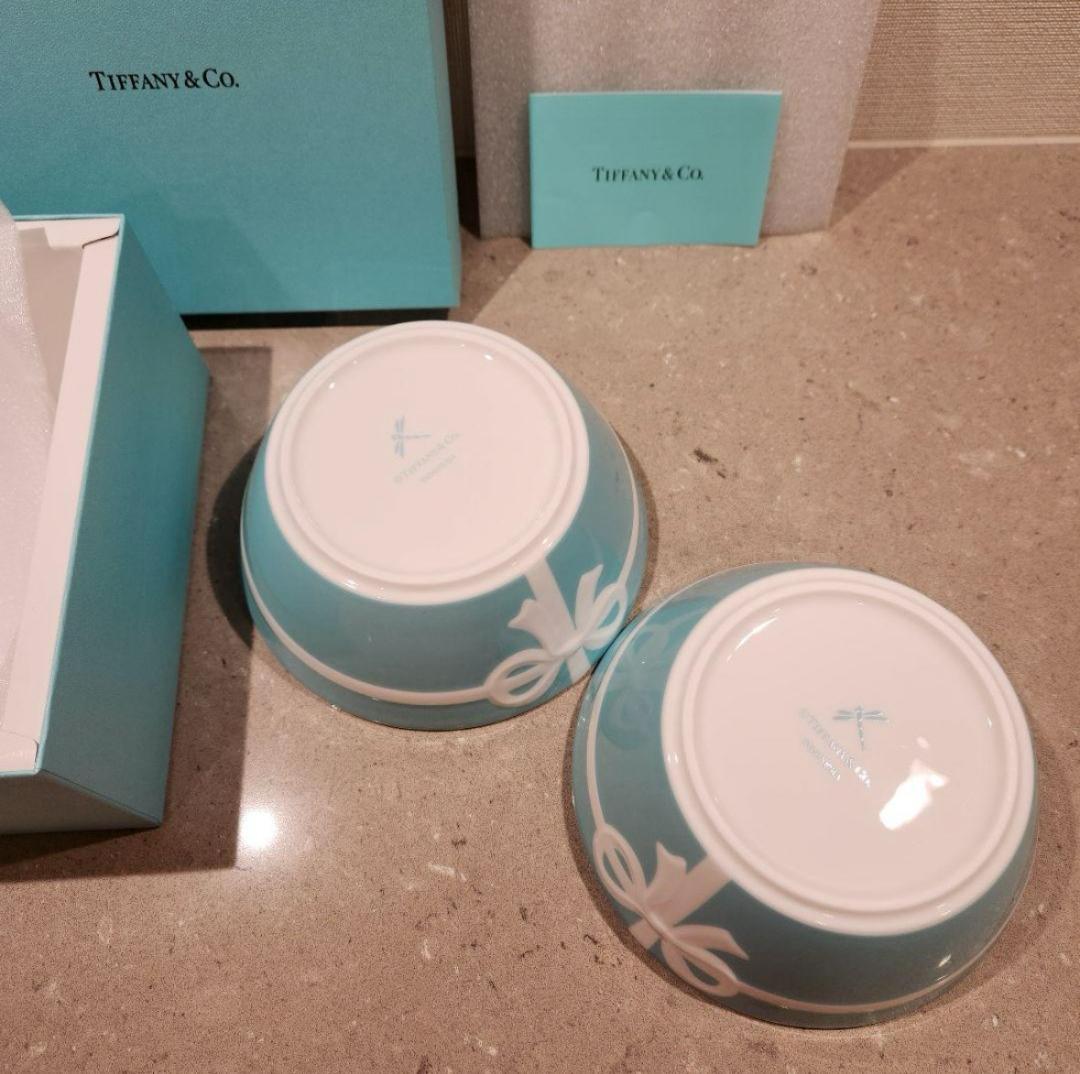 【新品未使用】ティファニー　ブルーリボン　サラダボール　2個セット　食器　ペア