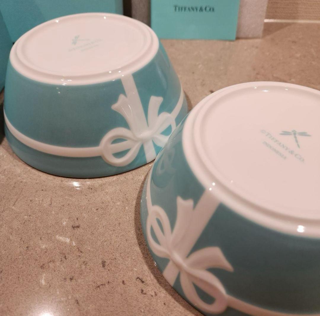 【新品未使用】ティファニー　ブルーリボン　サラダボール　2個セット　食器　ペア