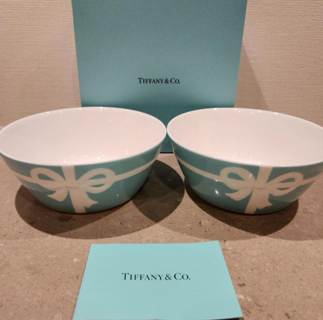 【新品未使用】ティファニー　ブルーリボン　サラダボール　2個セット　食器　ペア