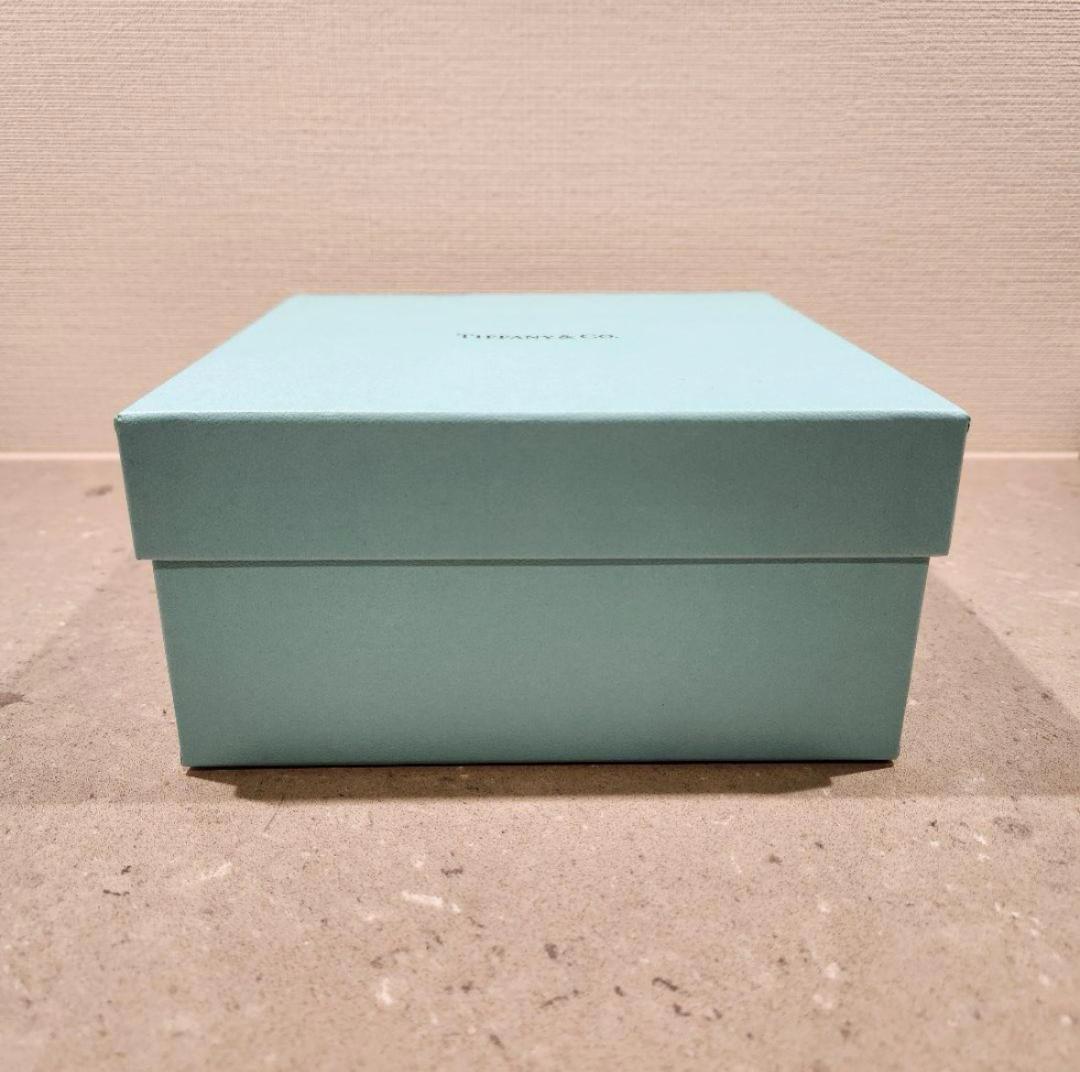 【新品未使用】ティファニー　ブルーリボン　サラダボール　2個セット　食器　ペア