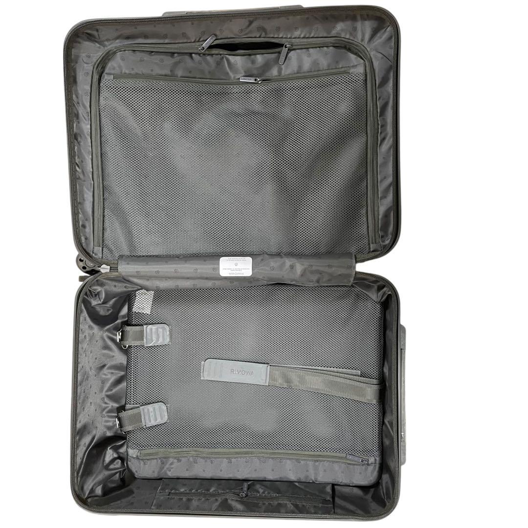 希少✨正規品未使用級リモワ✨Essential 機内持ち込みスーツケース36L